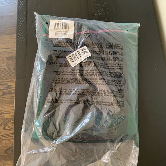 Plaid scarf super soft NEW 82 x 24 green purple pink Gift GAP winter cozy - Picture 9 of 9